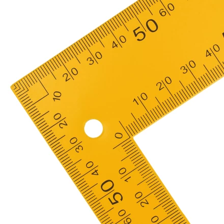 Угольник стальной Denzel, 200 х 300 мм, 32388 купить в Кургане