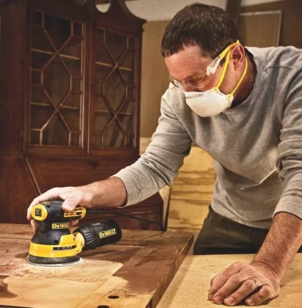 Шлифмашина ЭШМ DeWalt DWE6423 купить в Кургане