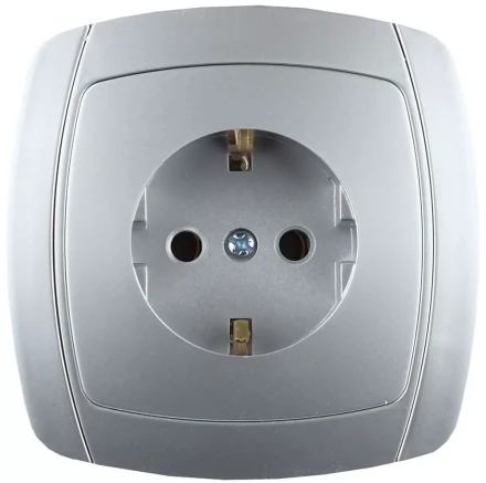 Розетка СВЕТОЗАР "АКЦЕНТ" одинарная в сборе, с заземлением, цвет серебристый металлик, 16А/~250В SV-54205-SM купить в Кургане