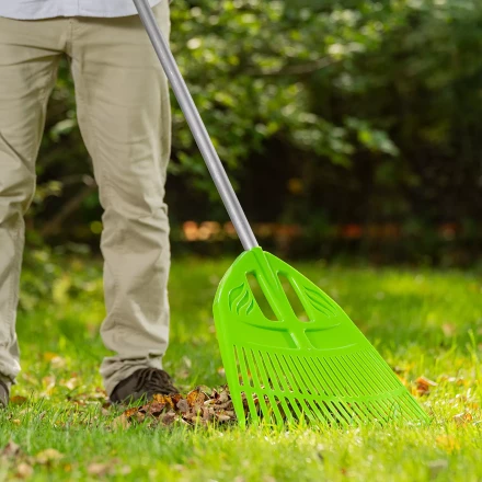 Грабли веерные пластиковые Palisad, 495 х 1680 мм, 23 плоских зуба, алюминиевый черенок, Россия, 61805 купить в Кургане