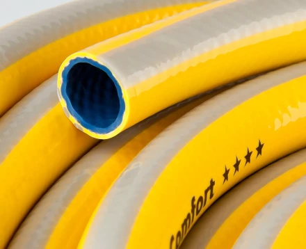 Шланг RACO COMFORT поливочный, 25атм., армированный, 3-х слойный, 3/4&quot;х50м 40303-3/4-50_z01 купить в Кургане