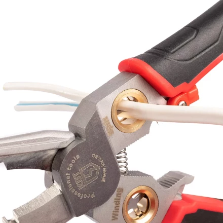 Мультитул-длинногубцы КВТ MT-03 (6 в 1) с функцией снятия изоляции и резки (102401) купить в Кургане