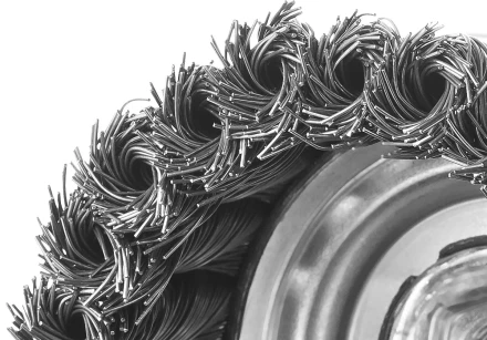 ЗУБР "ПРОФЕССИОНАЛ". Щетка чашечная для УШМ, плетеные пучки стальной проволоки 0,5мм, 100ммхМ14 35275-100_z02 купить в Кургане