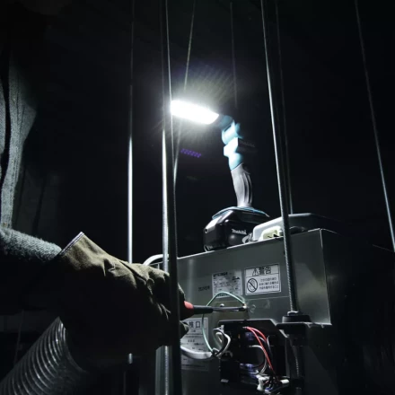 Аккумуляторный фонарь Makita DML801 (DEBDML801) купить в Кургане