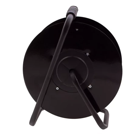 Удлинитель силовой 30 м, 16А, тип УХз16, КГ 3 x 1.5 мм, на стальной катушке, 4 розетки Сибртех 95876 купить в Кургане