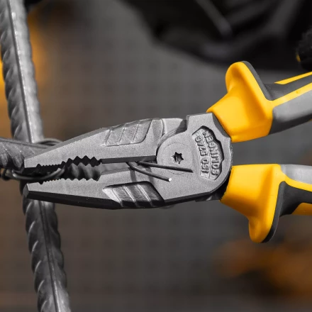 Плоскогубцы комбинированные 205 мм Denzel 17082, трехкомпонентные рукоятки купить в Кургане