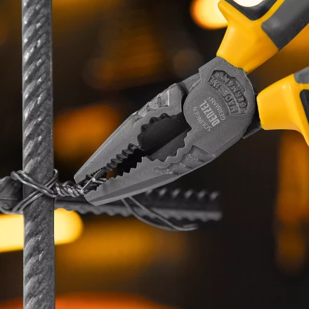 Плоскогубцы комбинированные 205 мм Denzel 17082, трехкомпонентные рукоятки купить в Кургане