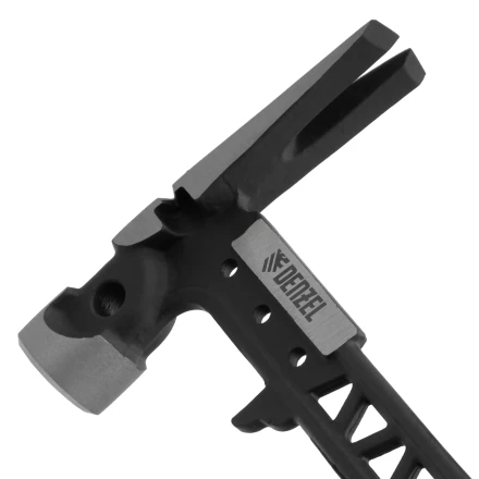 Молоток строительный 450 г, цельнокованый,боек с магнитом, двухкомп. обрезин. рук-ка Denzel 10468 купить в Кургане