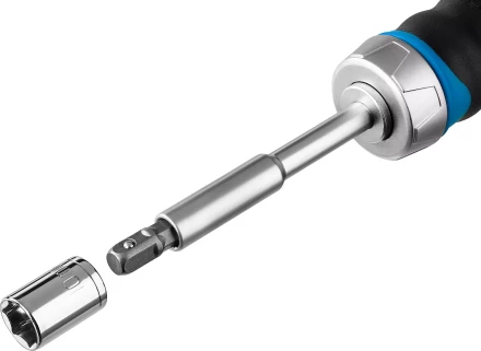 Набор ЗУБР &quot;ПРОФЕССИОНАЛ&quot;: Отвертка реверсив с двухкомп рукоят, насадки, CrMo, рукоят с отсеком для хранения бит, 24 предмета 25353-H24 купить в Кургане