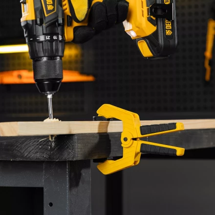 Струбцина клещеобразная Denzel, усиленная 65 х 50 мм, двухкомпонентные рукоятки, 20796 купить в Кургане