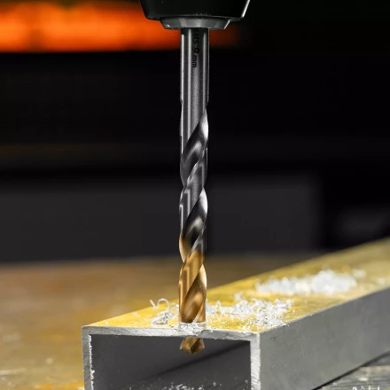 Сверло спиральное по металлу Denzel, 9 x 125 мм, Р6М5, Golden Tip, 718241 купить в Кургане