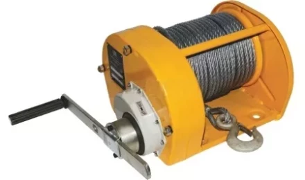 Лебедка ручная усиленная LRU LB г-п 2000 кг L=40 метра купить в Кургане
