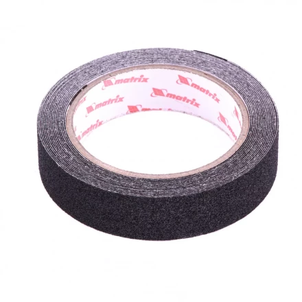 Лента клейкая противоскользящая черная 25 мм x 5 м Matrix 88705 купить в Кургане