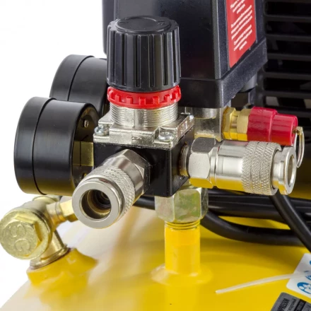 Компрессор воздушный Denzel DK1800/50 Х-PRO 58068 купить в Кургане