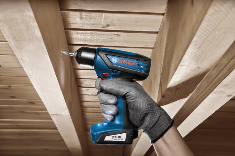 Аккумуляторная дрель BOSCH GSR 1000 (0.601.9F4.020) купить в Кургане