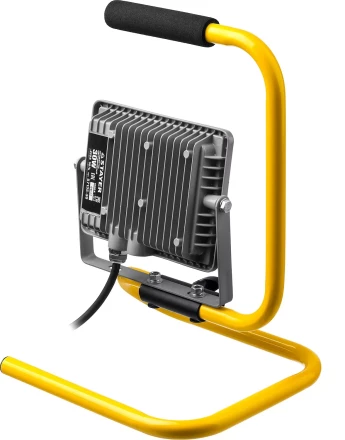 Прожектор LEDPro светодиодный, STAYER Profi 57135-30, переносной с подставкой, 30Вт 57135-30 купить в Кургане