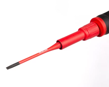 Диэлектрическая динамометрическая отвертка VDE КВТ НИО-3309 со сменными битами SLIM, 9 шт. (78279) купить в Кургане