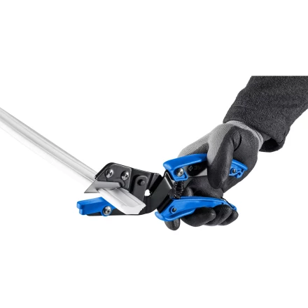 ЗУБР Универсал, для пластмассовых и резиновых профилей, угловые ножницы со сменным трапециевидным лезвием, Профессионал (23371) купить в Кургане