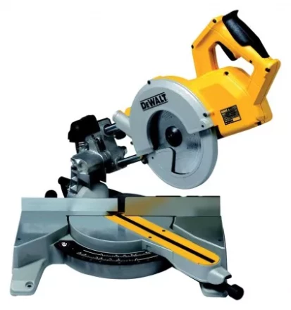 Пила торцовочная DeWALT  DWS 777-QS купить в Кургане