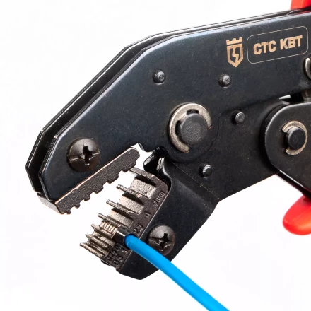 Пресс-клещи КВТ СТС-В с матрицами 0.25–6, 6–16 для опрессовки втулочных наконечников (набор) (85272) купить в Кургане