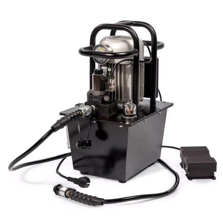 Насосная гидравлическая станция КВТ ПМЭ-7100У объем маслобака 10.0 л с удержанием (230 В/50 Гц) (91799) купить в Кургане