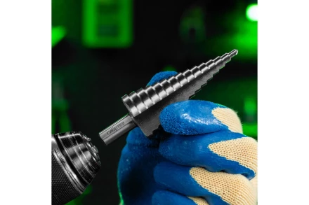 Сверло ступенчатое по металлу Сибртех 723015, 4-6-8-10-12-14-16-18-20-22-24-26-28-30-32 мм, 4241 купить в Кургане