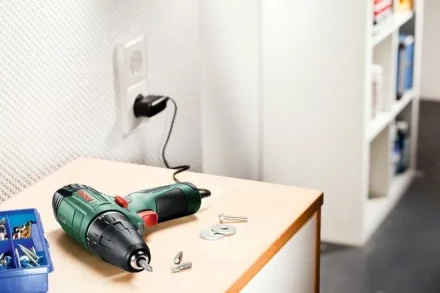 Аккумуляторная дрель BOSCH PSR 1080 LI 1 аккумулятор (0.603.9A2.020) купить в Кургане