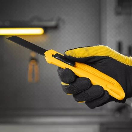 Нож Denzel, 18 мм, сменное лезвие, SK4, облегченный корпус, нажимной фиксатор, 78941 купить в Кургане