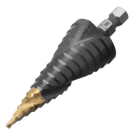 Сверло ступенчатое Denzel 723606, 4-6-8-10-12-14-16-18-20-22-24-26-28-30-32 мм, Р6М5, 6-гр. хвостовик купить в Кургане