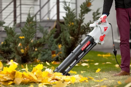 Пылесос ЗУБР садовый электрический, мусоросборник 40л, 2600Вт, 11000 - 15000об/мин, 12м3/мин, 160-270км/ч ЗПСЭ-2600 купить в Кургане