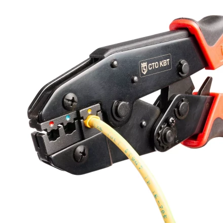 Универсальный набор инструментов КВТ СКМ-2 для опрессовки и снятия изоляции с диэлектрическим ножом монтажника (102352) купить в Кургане