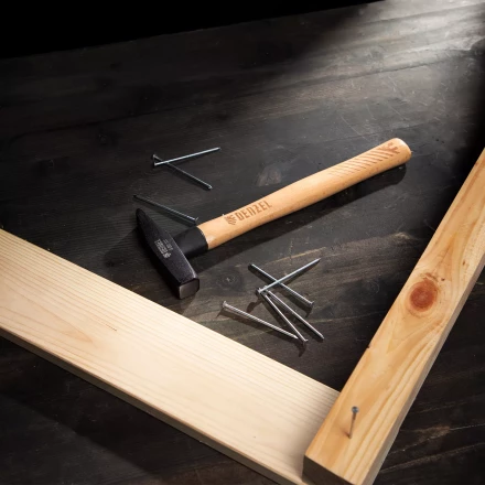 Молоток слесарный, 400 г Denzel, кованый квадратный боек, буковая рукоятка, 10428 купить в Кургане