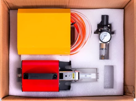 Пресс-клещи пневматические КВТ ПКП-01 для опрессовки наконечников и разъемов матрицами МПК (85396) купить в Кургане