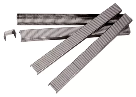 Скобы для пневматического степлера 10 мм 1,2х0,6х11,2 мм 5000 шт MATRIX 57656 купить в Кургане