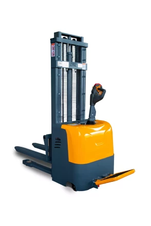 Штабелер самоходный 2,0 т 3,5 м XILIN CDD20K-EN 24/165 В/Ач (с платформой) 1045743 купить в Кургане