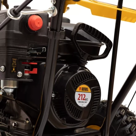 Бензиновая снегоуборочная машина SB 560, 212 cc, ручной старт Denzel 97651 купить в Кургане