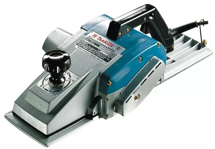 Электрорубанок Makita 1806B купить в Кургане
