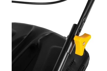 Бензиновая газонокосилка CHAMPION LM4215 купить в Кургане