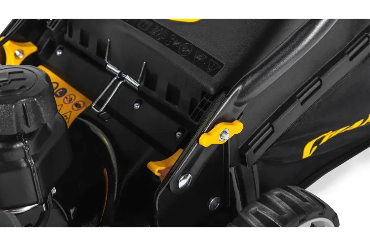 Бензиновая газонокосилка CHAMPION LM4215 купить в Кургане