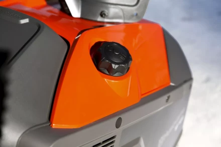 Бензиновый снегоуборщик Husqvarna ST 131 купить в Кургане