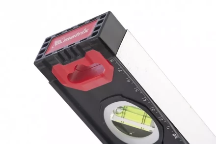 Уровень алюминиевый усиленный 1000 мм MATRIX 2 компонентные рукоятки артикул 34363 купить в Кургане