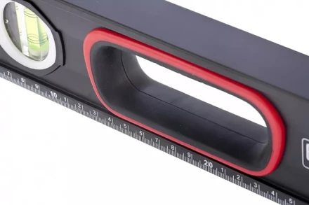 Уровень алюминиевый усиленный 1000 мм MATRIX 2 компонентные рукоятки артикул 34363 купить в Кургане