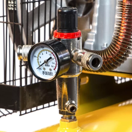 Компрессор воздушный, ременный привод BCI4000-T/200, 4.0 кВт, 200 литров, 690 л/мин Denzel 58124 купить в Кургане