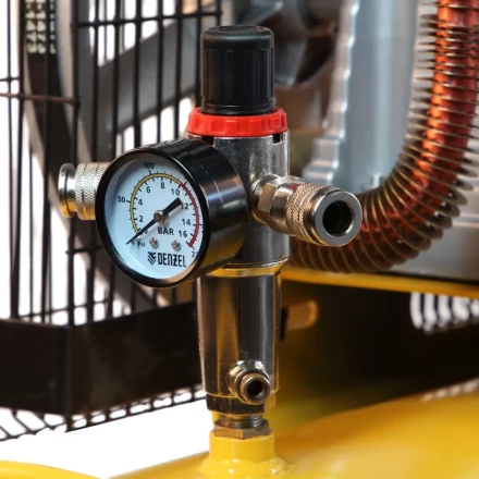 Компрессор воздушный, ременный привод BCI4000-T/100, 4.0 кВт, 100 литров, 690 л/мин Denzel 58123 купить в Кургане