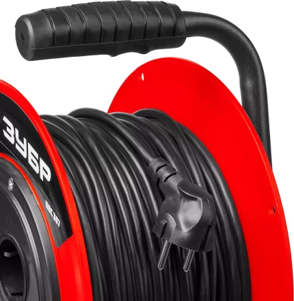 Удлинитель на катушке &quot;ПВС 307&quot;, 30 м, 2500 Вт, 4 гнезда, ПВС 3х0,75 кв мм, ЗУБР 55083-30 купить в Кургане