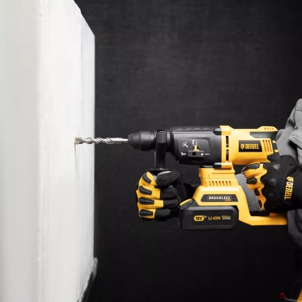 Бур по бетону Denzel, 12 x 160 мм, двойная спираль, три пылеотводящие кромки, 705023 купить в Кургане