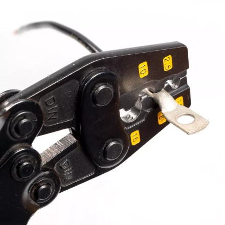 Пресс-клещи КВТ ПК-16у с матрицей для опрессовки неизолированных медных наконечников до 16 мм (64702) купить в Кургане