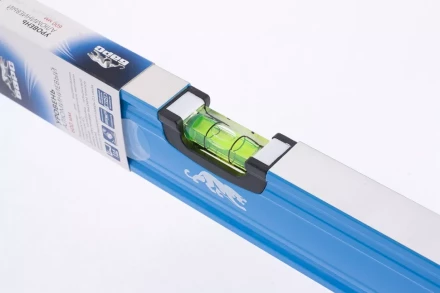 Уровень алюминиевый 600 мм профиль 1.6 мм фрезерованный ударопрочные заглушки 3 глазка БАРС 34422 купить в Кургане