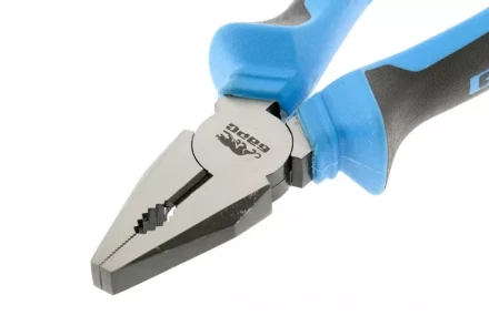 Плоскогубцы комбинированные 160 мм хром-ванадий двухкомпонентные рукоятки БАРС 16996 купить в Кургане